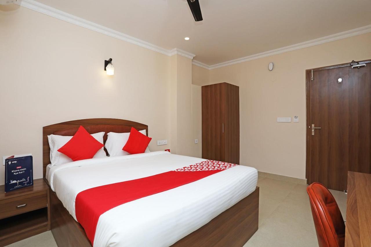 Oyo 13528 Kumud Plaza Hotel Bhuvanesvar Kültér fotó